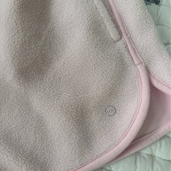 Women's Petria Sherpa Short - Picture 7 of 9